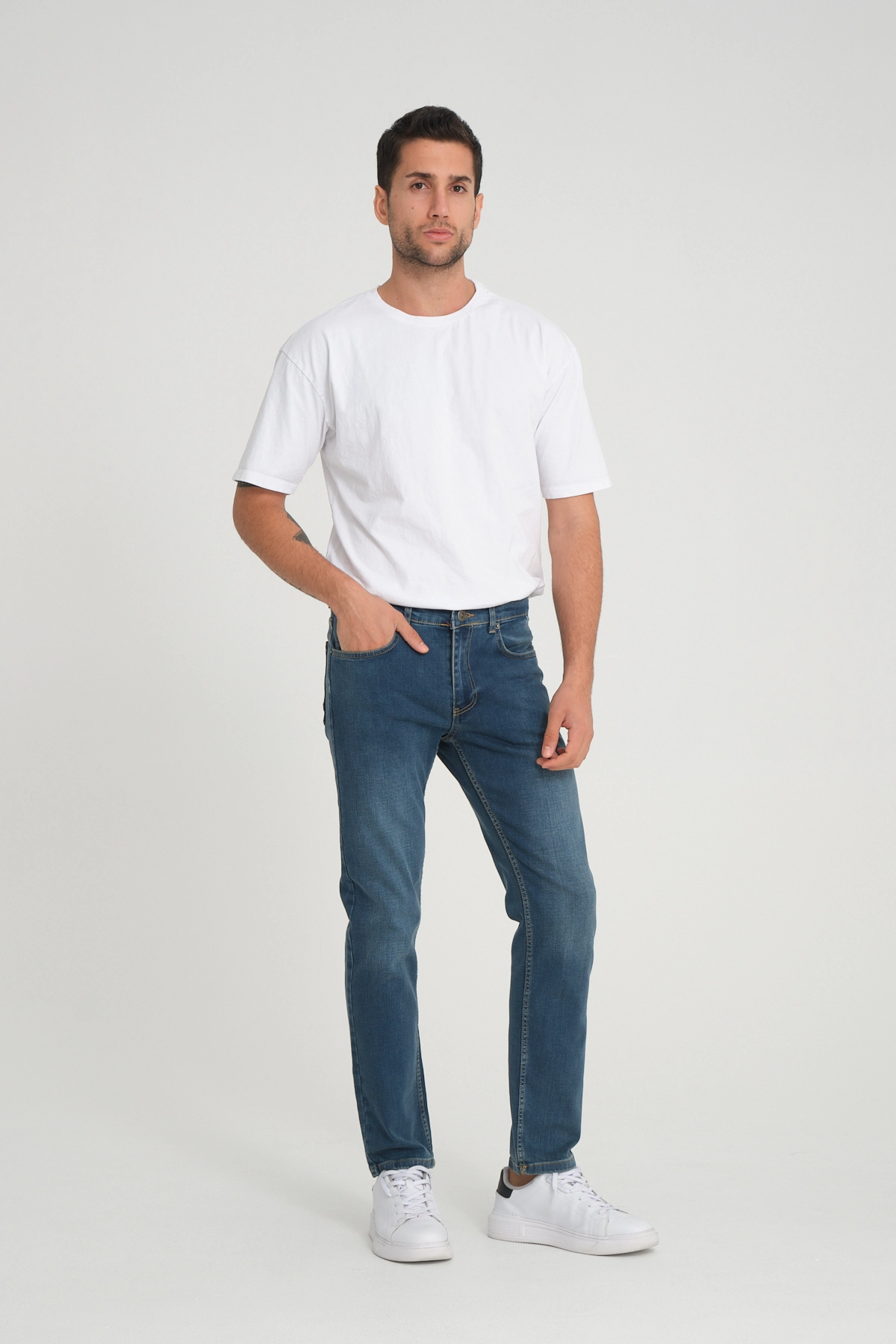 wholesale jeans and manufacturing